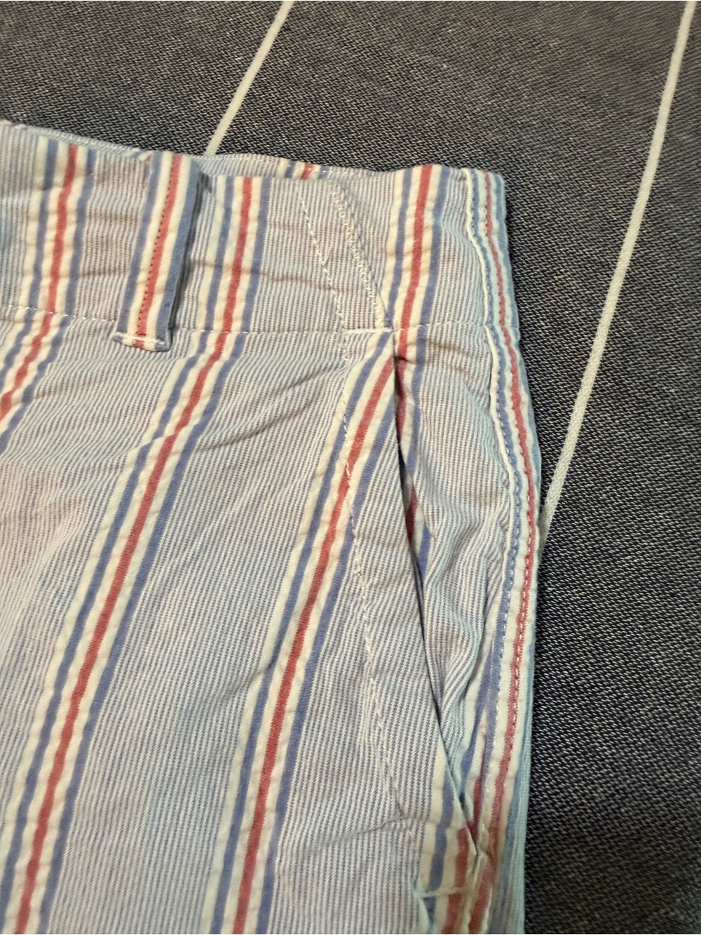 Vineyard Vines Blue Seersucker Shorts with Red & Navy Stripes - Picture 5 of 6